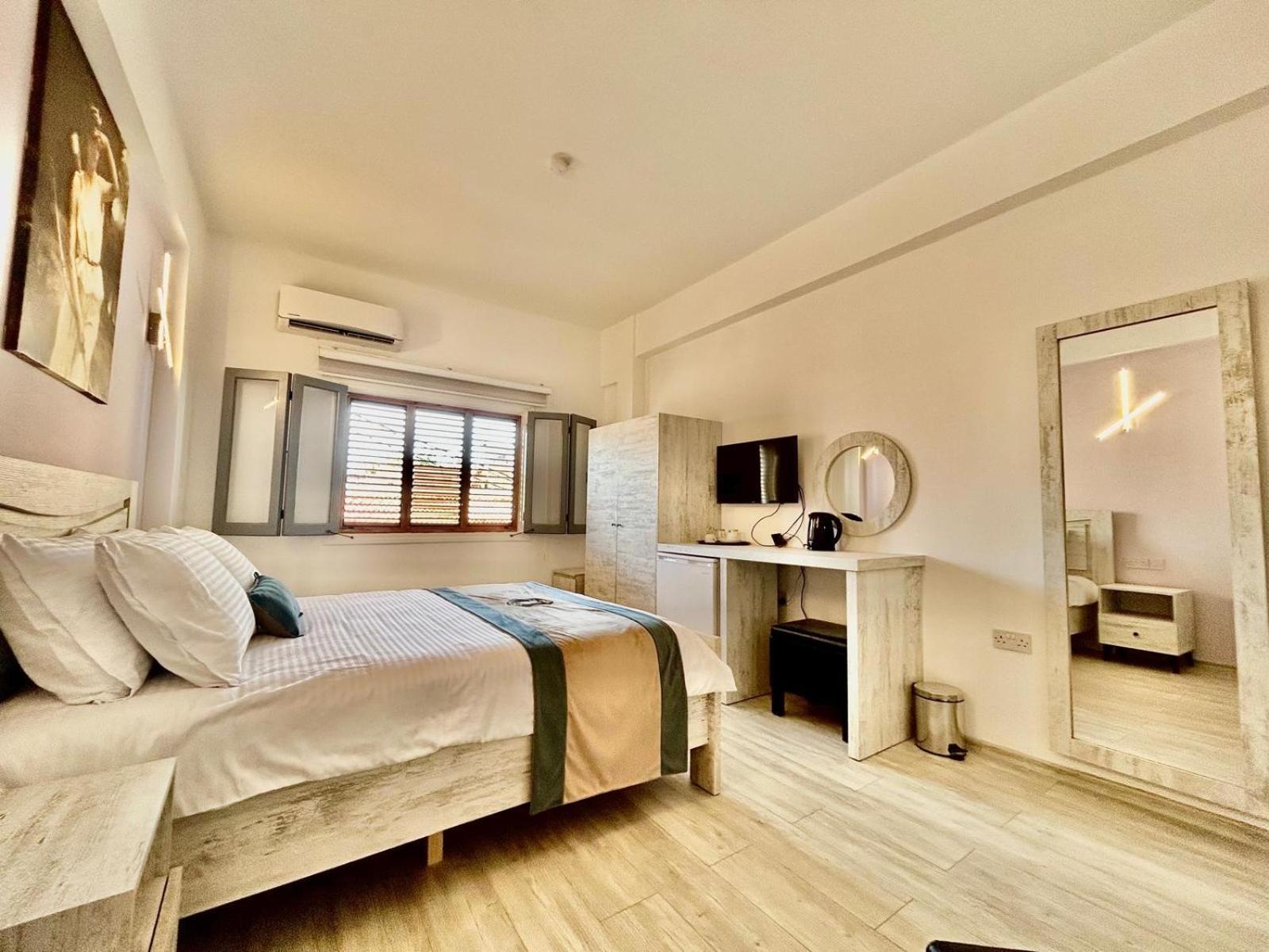 Royal Goddess Guest House, Walled City Фамагуста Экстерьер фото