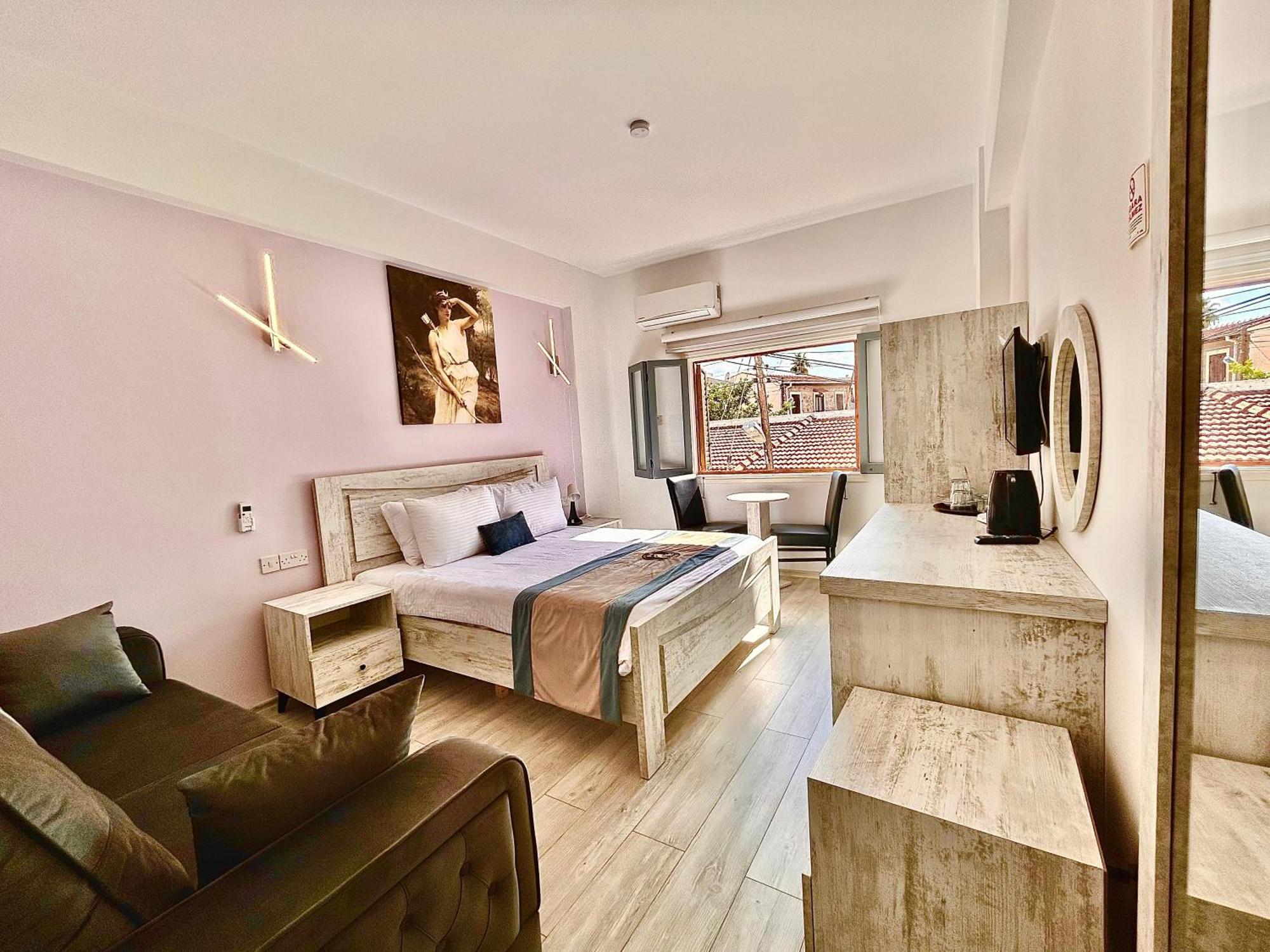 Royal Goddess Guest House, Walled City Фамагуста Экстерьер фото